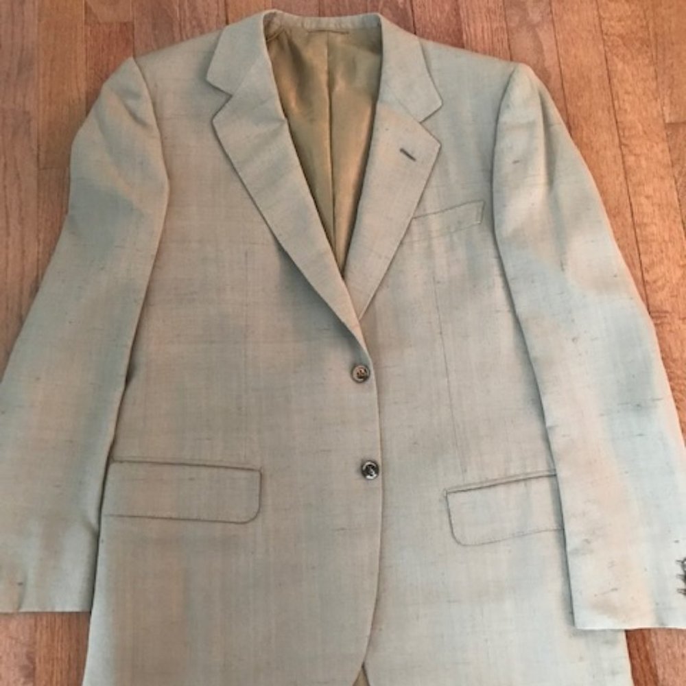 Brioni Made in Italy Silk Mens Suit - Size 42R